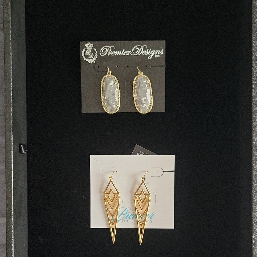 Premier Designs Jewelry 2 Pairs of Earrings